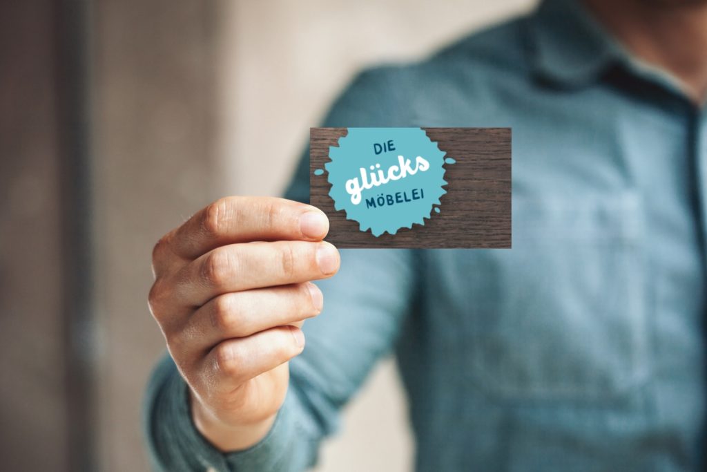 Logogestaltung Glücksmöbelei